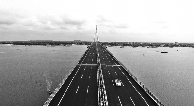 海南海文大桥建成通车