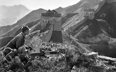 回望历史中的家国影像