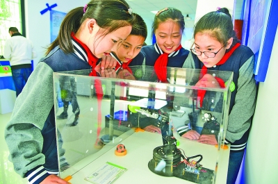 社区科普馆体验科学魅力