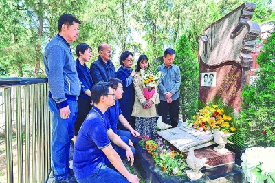 “人民的好记者”许杏虎、朱颖牺牲20周年祭