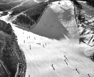 河北崇礼滑雪产业迅猛发展