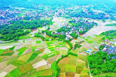 凤凰镇秀丽风光