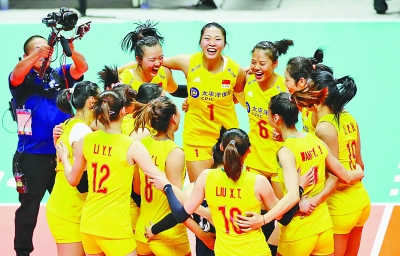 中国女排3比0横扫美国队 世界杯上气势如虹七连胜