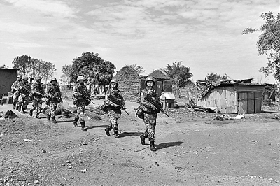 服务构建人类命运共同体是新时代中国国防的世界意义