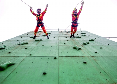 青春在岗位绽放 青春在岗位绽放