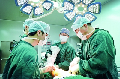 青春在岗位绽放 青春在岗位绽放