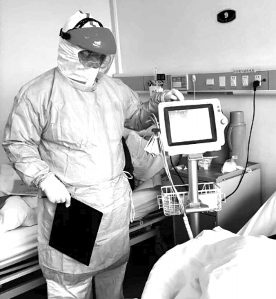 把科研创新书写在临床一线