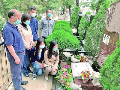 “祖国和人民永远不会忘记你们”