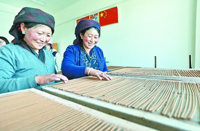 西藏：加速富民兴藏 守护蓝天净土