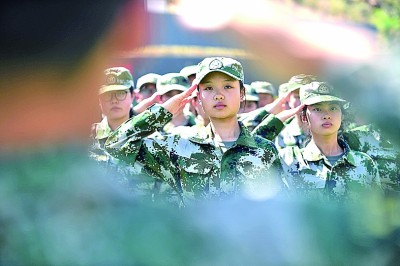 新生军训迎开学