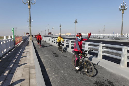 新疆“石玛大桥”通车 直联兵地促融合