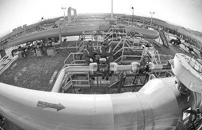 国家管网集团工作人员日常巡检中俄东线天然气管道线路