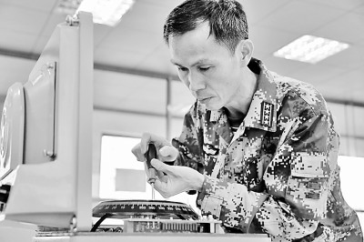 虽逆境亦畅天怀——记南部战区海军某修理厂原总工程师杨国忠