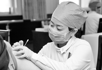 北京预计将于2021年春节前对重点人群完成新冠疫苗紧急接种