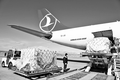 亚欧疫情不乐观 多国推进疫苗接种