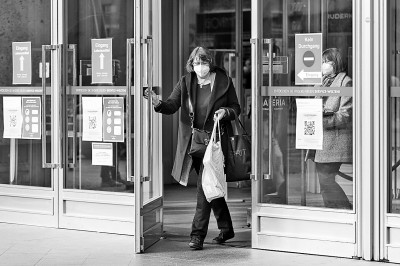 亚欧疫情不乐观 多国推进疫苗接种