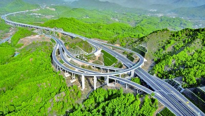 河南“最美高速”串起沿途最美风景