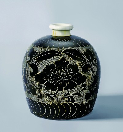 古朴闲逸 磁州窑的刻花与彩绘