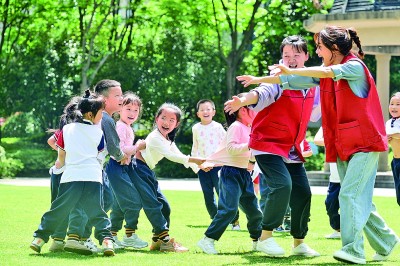 纾解“妈妈们的焦虑”还需要再加把劲