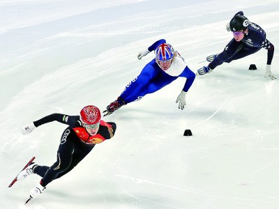 中国创造速度滑冰2000米混合接力新世界纪录