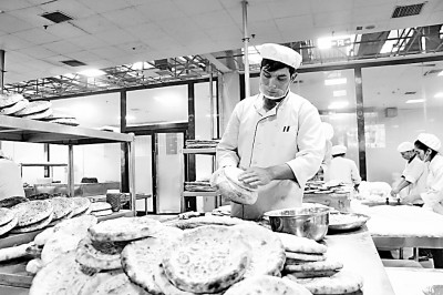 “小馕饼”如何变身大产业——来自新疆喀什地区的一线调研