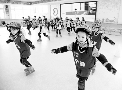 看！那冰雪上的少年——中小学开展冰雪运动的故事
