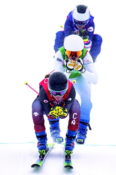 自由式滑雪女子障碍追逐比赛