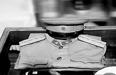 一套铁道兵大尉军服