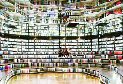 图书出版业十年高质量发展：书映古今中外 开卷展读未来