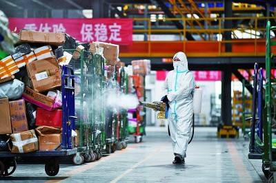 畅达邮路上，“信使”奔走忙