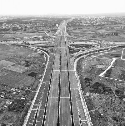 湛江大道加快施工