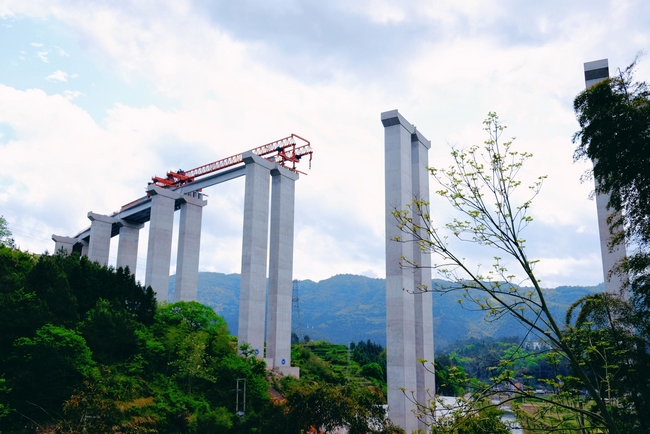 一起跨越看泰顺·共富故事丨构建通达交通网 擘画共富新图景
