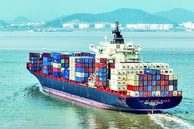 宁波舟山港：海上丝路货运忙