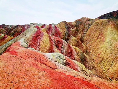 光明文化周末版：观七彩丹霞记