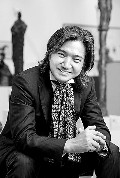 吴为山：为历史塑像 为时代铸魂