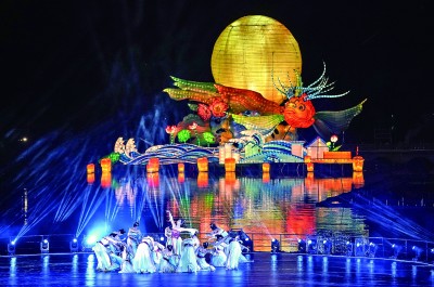 心之所念，明月千里；心之所向，星河万里