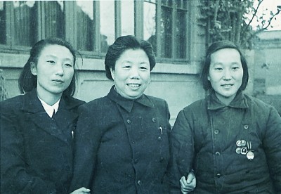 钱正英同志生平 钱正英同志生平