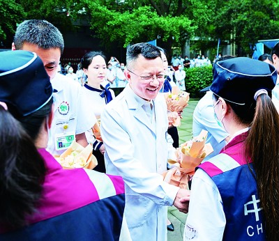 李正赤代表：为推进健康中国建设贡献力量
