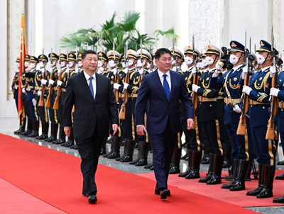 习近平同蒙古国总统呼日勒苏赫举行会谈 习近平同蒙古国总统呼日勒苏赫举行会谈