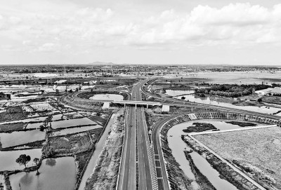 中柬合作金港高速公路掠影