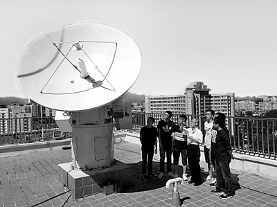 “培养人才,就是要让后浪超越前浪” “培养人才,就是要让后浪超越前浪”