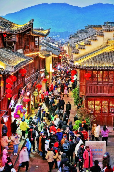 飞阅祖国南北 共赏锦绣山河