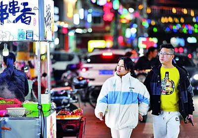 缤纷夜色中，城市焕发新活力