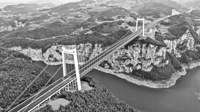 金烽乌江大桥主桥建设完工