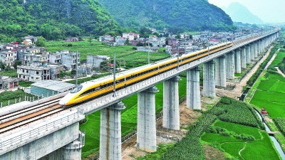 “黄医生”逐级提速试验贵南高铁