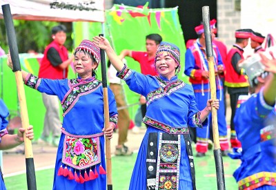 广西大化：欢庆“祝著节”