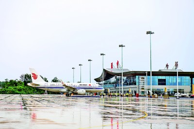 阆中古城机场试飞成功