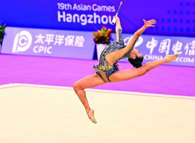 中国代表团再获八枚金牌 小将吴姝彤勇夺女子马拉松游泳冠军