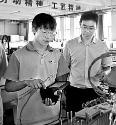 教育家精神：躬耕教坛的内在力量