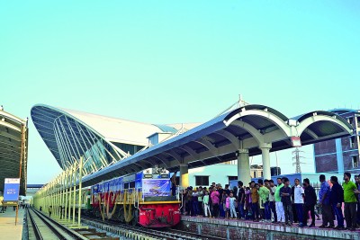 中企承建孟加拉国重要铁路项目举行通车仪式
